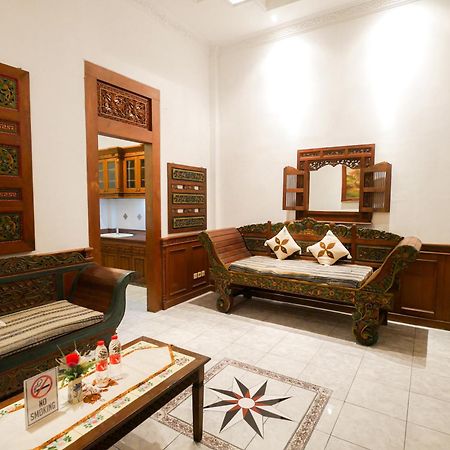 Rumah Pesik Art & Heritage Hotel Gondowulung 外观 照片