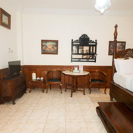 Rumah Pesik Art & Heritage Hotel Gondowulung 外观 照片
