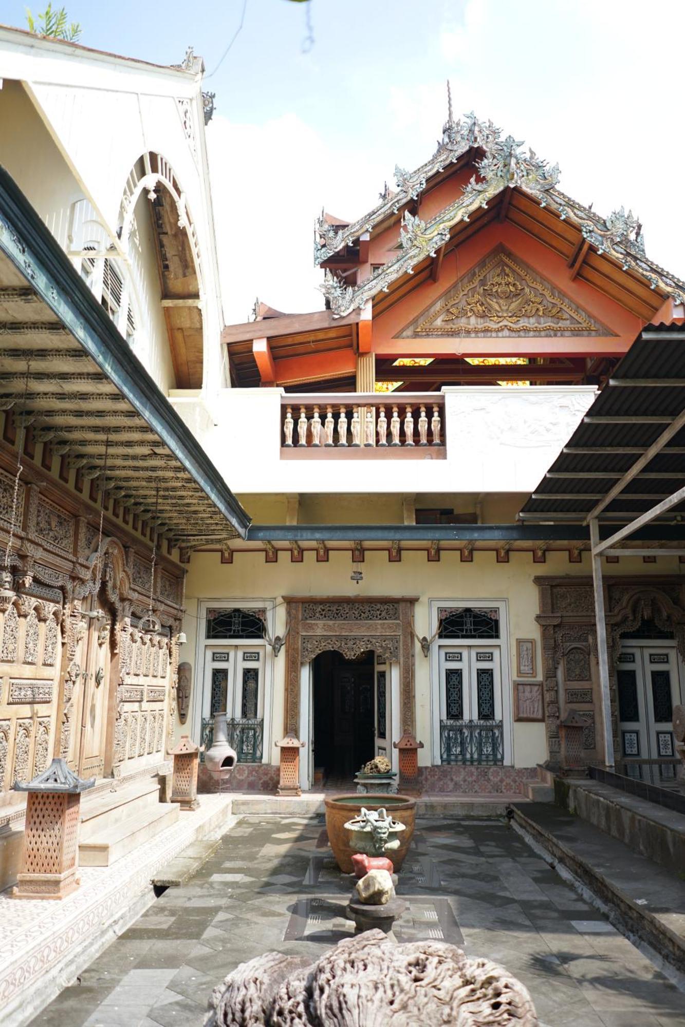 Rumah Pesik Art & Heritage Hotel Gondowulung 外观 照片