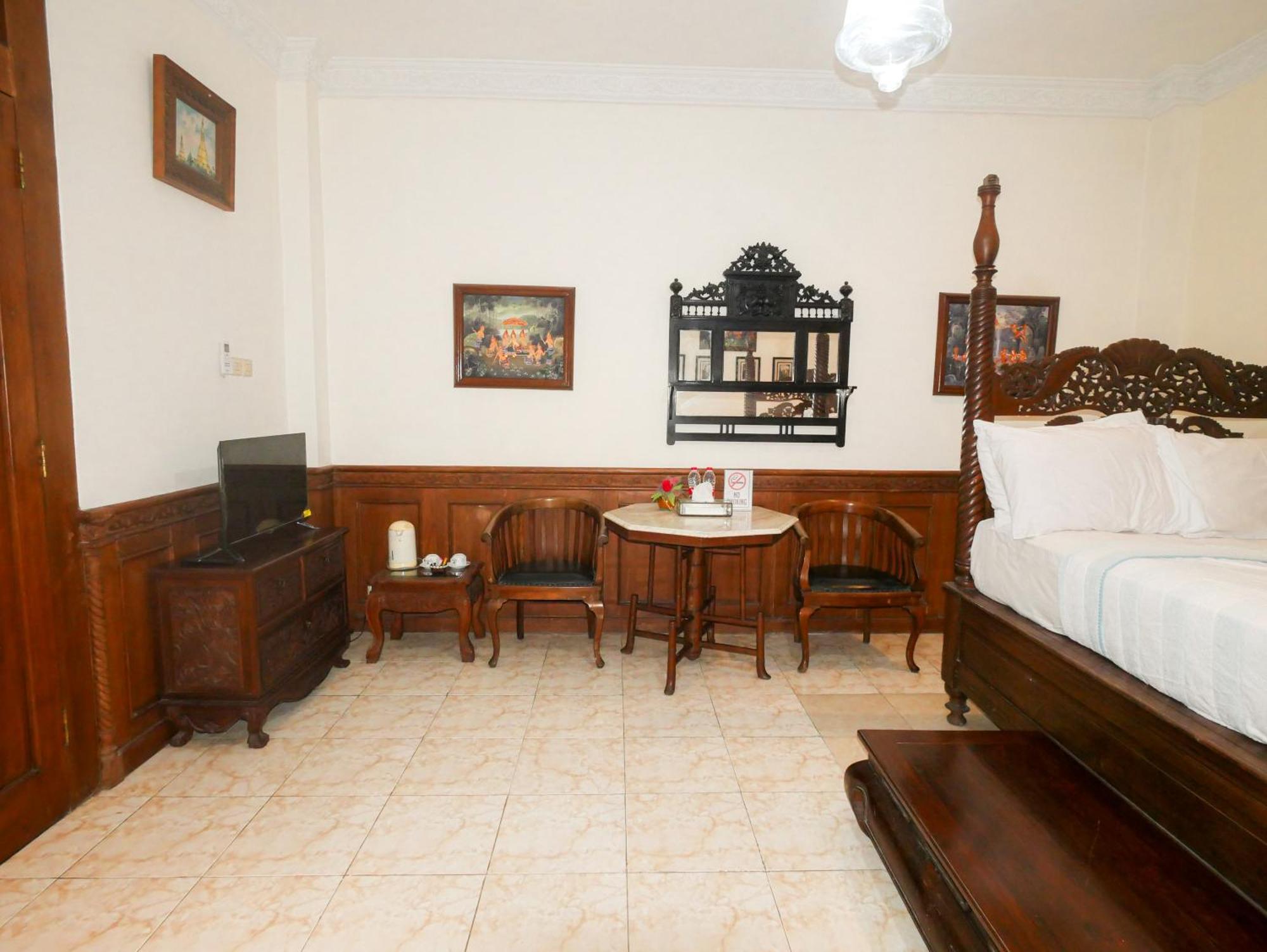 Rumah Pesik Art & Heritage Hotel Gondowulung 外观 照片