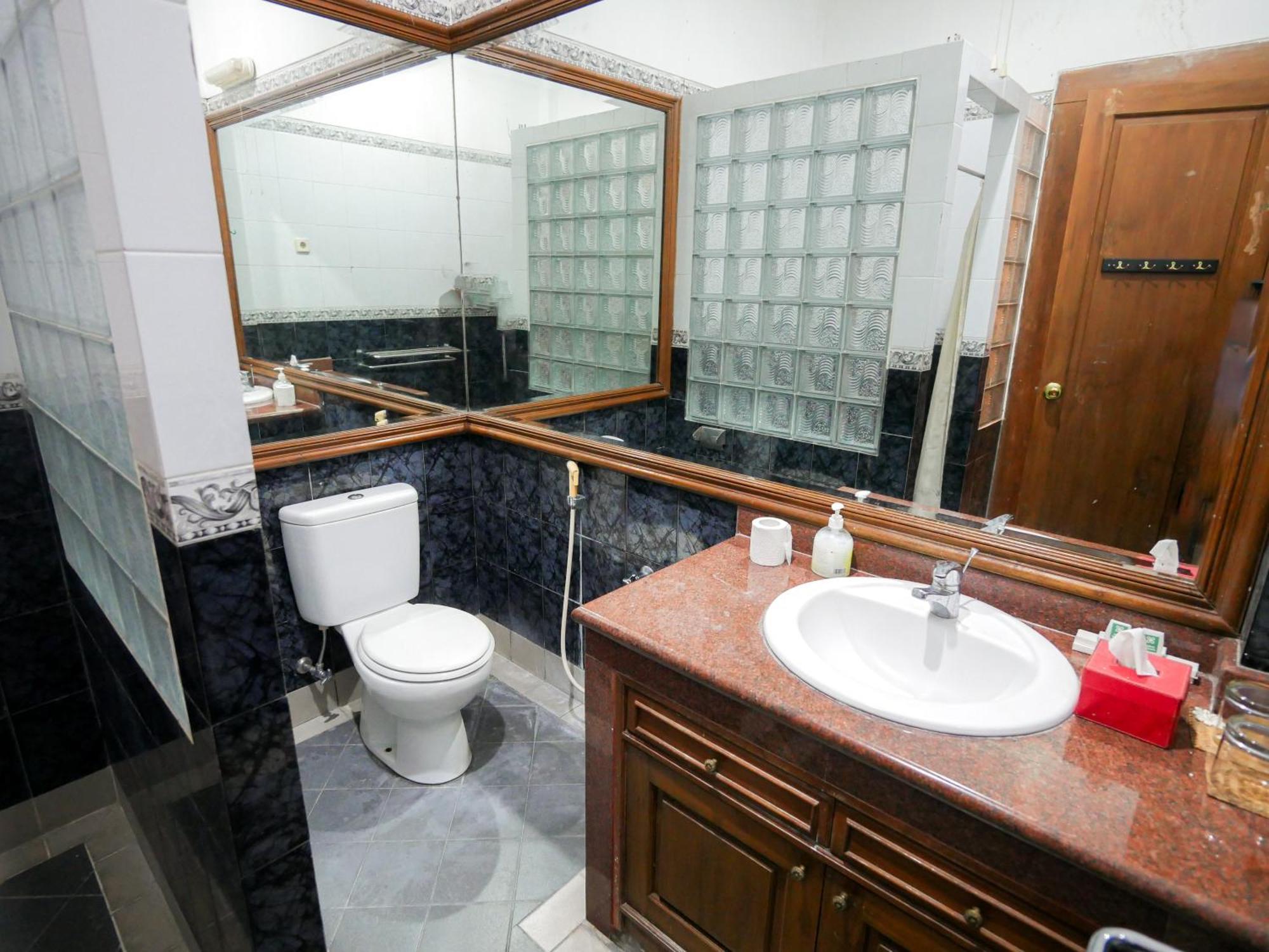 Rumah Pesik Art & Heritage Hotel Gondowulung 外观 照片